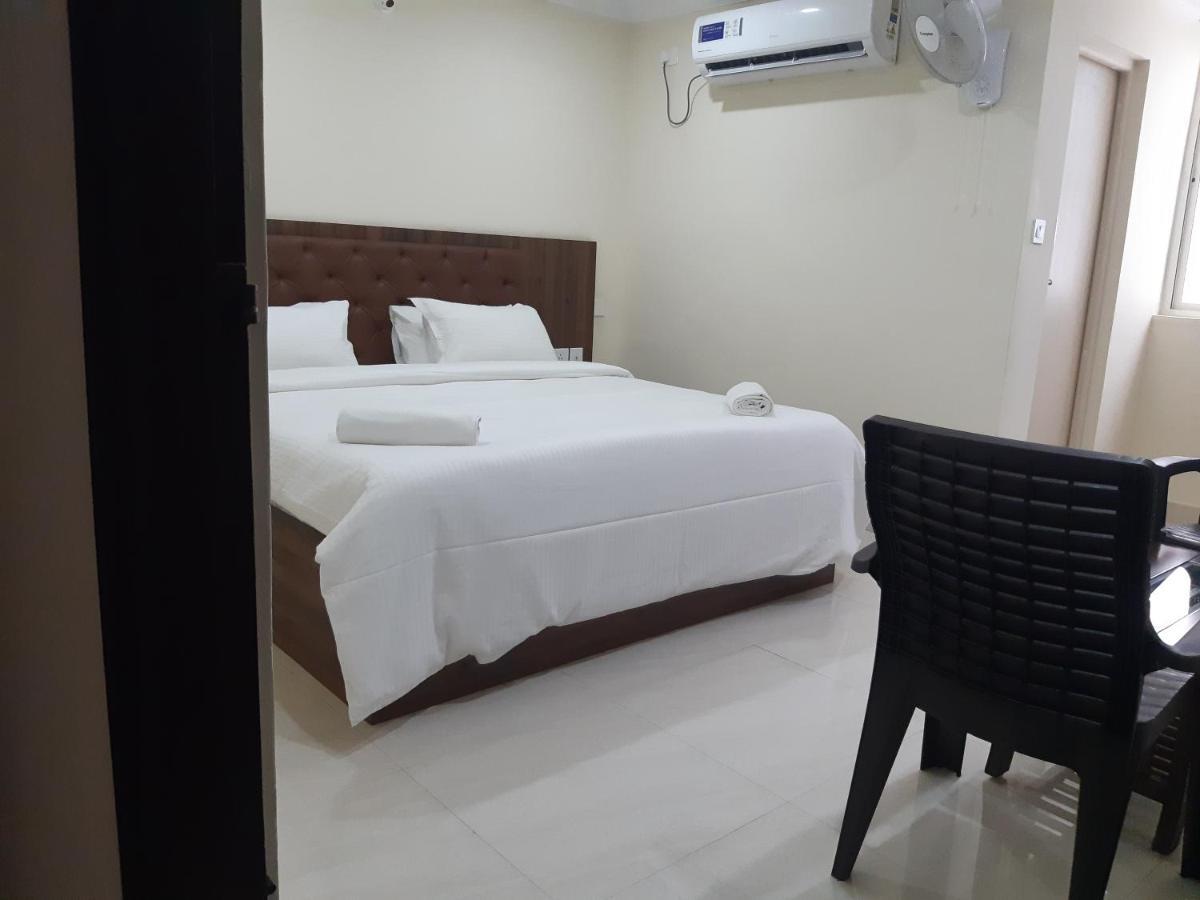 Hotel Cnr Residency Madanapalle Exterior foto