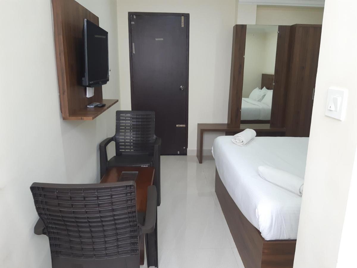 Hotel Cnr Residency Madanapalle Exterior foto